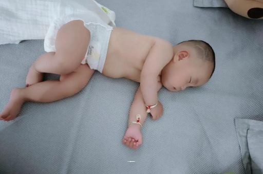 顺德宝宝发烧可以喝牛奶吗